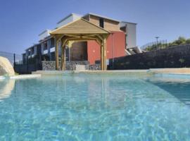 LE LAGON La Saline Les Bains vue mer, piscine，位于拉萨尔勒班的度假短租房