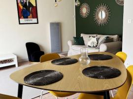 Maison cosy avec parking gratuit，位于雅尔纳克的酒店