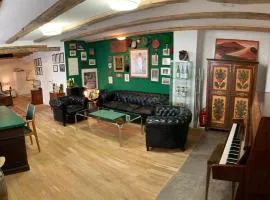 wunderschöne Ferienwohnung in Winterhausen mit Küche, Bad und Piano