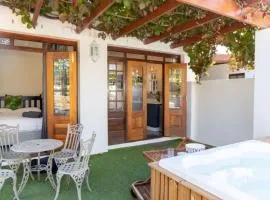 Mitre's Edge Orchard Suite