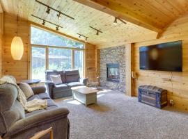 Cozy Provo Retreat with a Charming Fireplace!，位于普罗沃的酒店