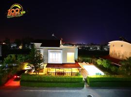 Paradise Town Villa Royal 100 MBPS free wifi，位于贝莱克的酒店