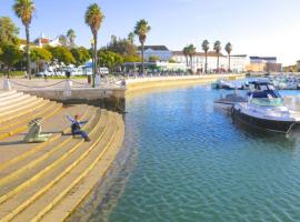 Divine Room，位于法鲁的酒店