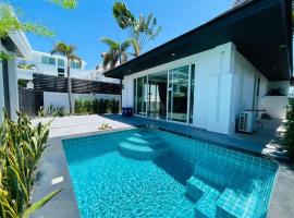 Palm Oasis Pool Villa by Pattaya Holiday，位于乔木提恩海滩的海滩短租房