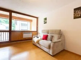 Appartement 4 personnes, balcon, Saint Lary Village, proche commerces et téléphérique - FR-1-296-473