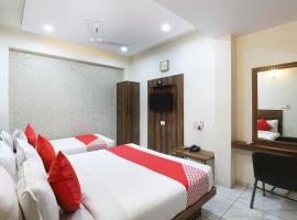 OYO Hotel Parivar，位于Kalol的酒店