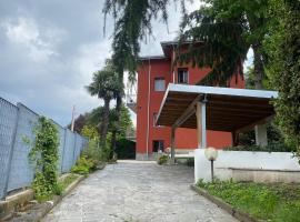 B&B NAR，位于科莫的酒店