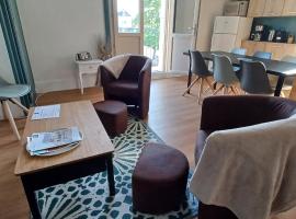 Le Logis de la Place，位于图阿尔的酒店