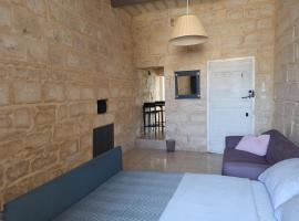 Beautiful 1-Bed Apartment in Hal Qormi，位于Qormi的酒店