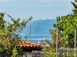 Studio Apartment ''Kalina'' 550 m from sea，位于里耶卡的酒店