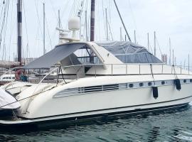 Hébergement Yacht，位于孔格林的船屋