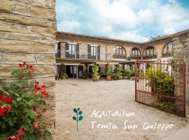 Agriturismo Tenuta San Giuseppe，位于Cossano Belbo的乡间豪华旅馆