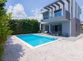 Bright Villa With Swimming Pool