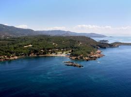 Rainbow Bay Ozdere Beach Hotel，位于奥兹德雷的酒店