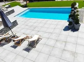 Chambre vue lac av piscine