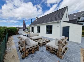 Premium Holidays - modern vacation home in a vacation park in Nieuwpoort，位于尼乌波特的别墅