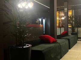 Zuppolini Garden Hotel Oficial，位于巴纳内拉斯的酒店