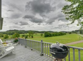 Countryside Hideaway in Greeneville with Fire Pit!，位于格林维尔的酒店