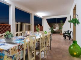 Casa Vacanze da Nino，位于托雷拉皮罗的酒店