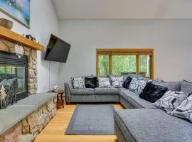 Bushkill Home w/ Access to Pools + Tennis Courts!