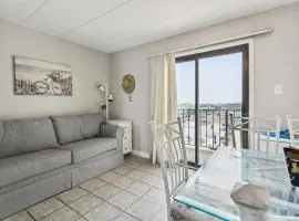 Beachfront 4th-Floor Condo with Community Pool!