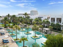 Sharq Village & Spa, a Ritz-Carlton Hotel，位于多哈卡塔尔国家博物馆附近的酒店