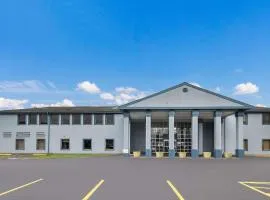 Rodeway Inn Conference Center