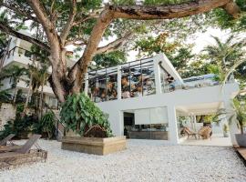 Solitude Acacia Resort，位于马比尼的宠物友好酒店
