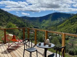 Casa Raposa Lodges - Terrace Mountain View，位于曼泰加什的酒店