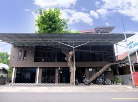 Hotel Puri Lembang near Universitas Sulawesi Barat Majene，位于Lutan的酒店