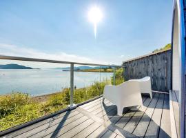 Onich Hotel & Lochside Beach Pods，位于奥尼赫的酒店