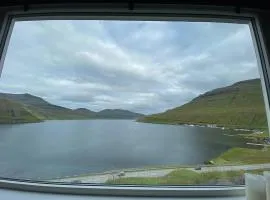 Cosy new apartment in wonderful Hósvík