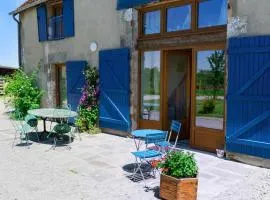 Gîte familial en ferme équestre avec piscine, nature et confort à Souvigny - FR-1-489-466