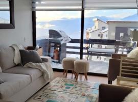 Ski in-out Apartment in El Colorado,位于El Colorado的酒店
