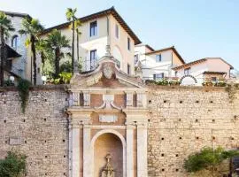 弗朗特切细亚酒店