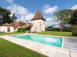 Lou Grit - Maison pour 10 avec piscine privée，位于萨利耶德贝阿尔恩的度假屋