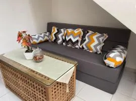 Qyuza House (Exclusive loft apartment in BSD CITY)