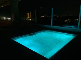 Suite Luxury Seaview，位于米萨诺阿德里亚蒂科的度假屋