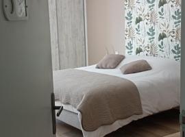 Chambres et Tables d'hotes " O Doux Matins " aux portes de Chinon，位于Rivière的酒店