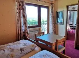 Apartment mit Balkon