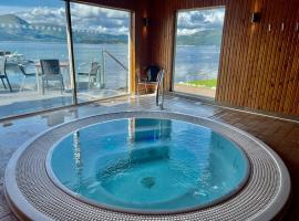 Holly Tree Hotel, Swimming Pool & Hot Tub，位于格伦科的酒店