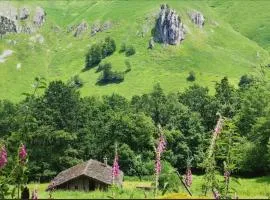 Cabaña Pasiega La Reina del Paraíso