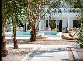 Antares Villa，位于吉汶瓦的海滩短租房