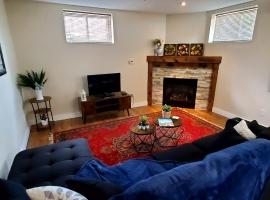 Spacious Guest Suite，位于汉密尔顿的酒店