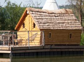 Les Cabanes Flottantes，位于Givrauval的酒店