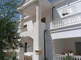 Villa Kurti