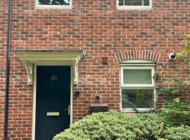 Family home close to Shrewsbury Town centre，位于什鲁斯伯里的酒店