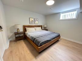 Letitia Heights !A Spacious and Quiet Private Bedroom with Shared Bathroom，位于巴里的酒店