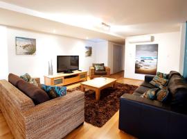 Apt 8 'Aquilla' @ Bay View Centro, Dunsborough，位于邓斯伯勒的公寓