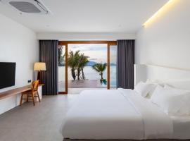 X-Sea Khanom Harbor Bay Resort，位于Ban Phang Phrao的家庭/亲子酒店